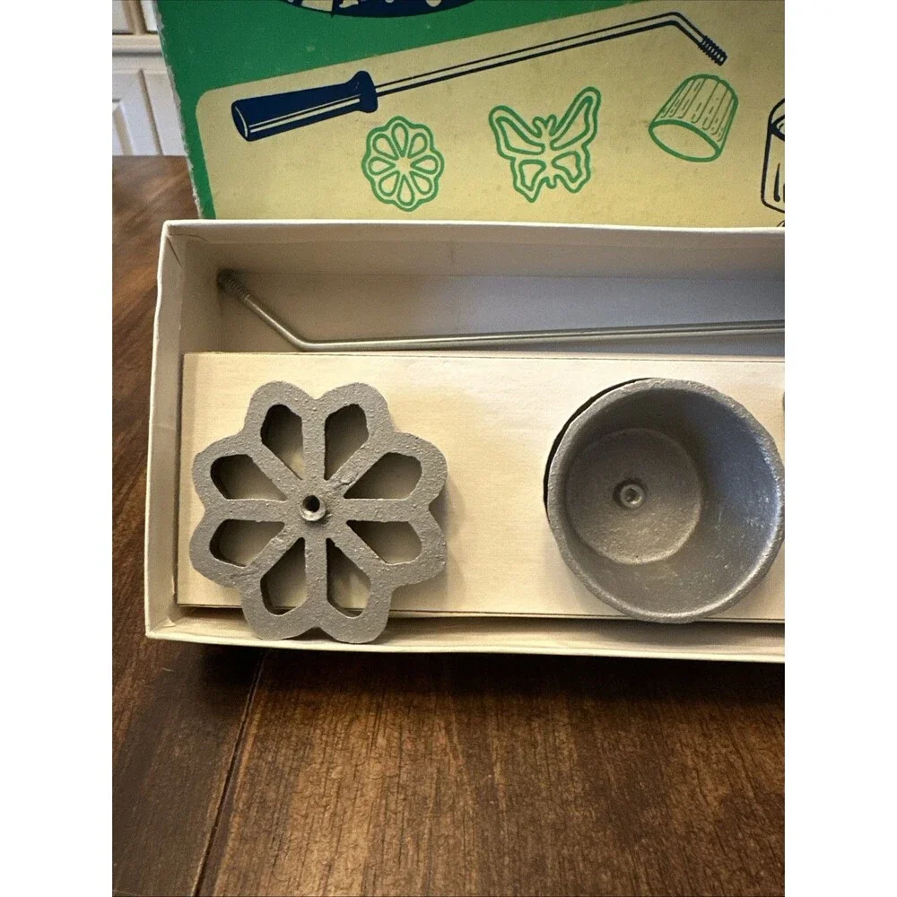 Vintage Hirco NOS Rosettes And Patty Shell Maker 1975 Made In Chicago